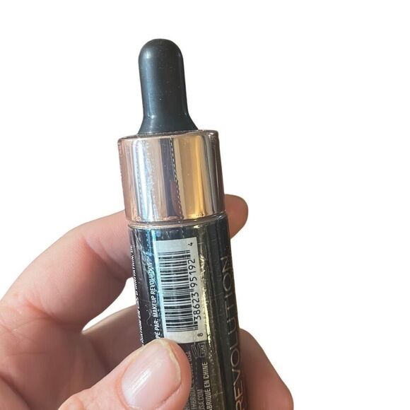 Makeup Revolution bronze gold Liquid Highlighter .61 fl oz - Picture 4 of 4